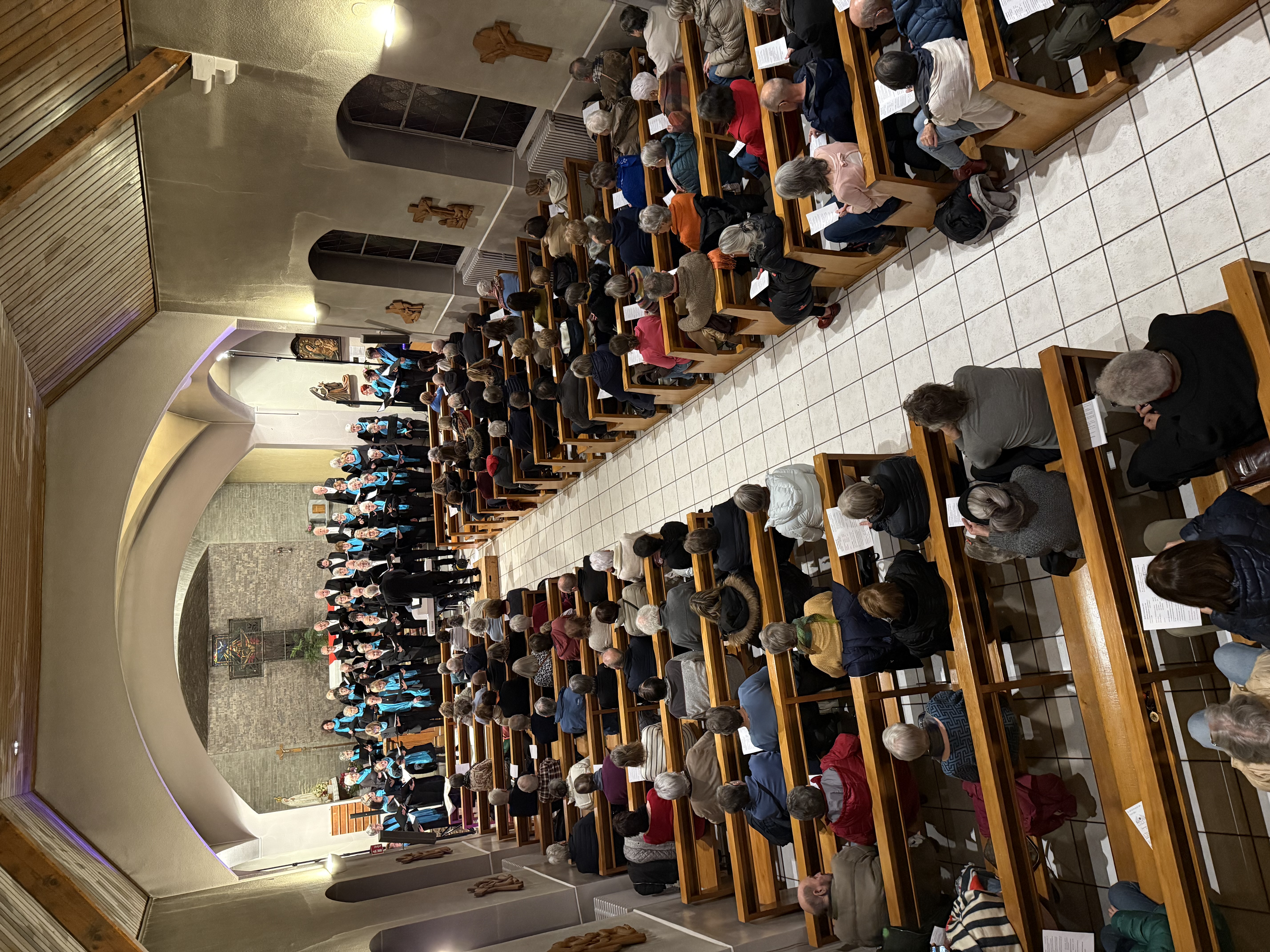 Des mélomanes de tout genre, des curieux, des paroissiens, enfin, des amis de l'Orgue d'Orbe